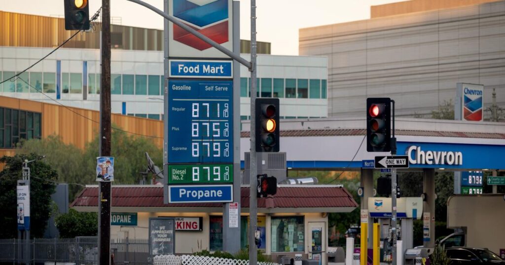 Gasoline price gouging in California draws a warning 1 urlhttps3A2F2Fcalifornia times brightspot.s3.amazonaws.com2F312Ff52F90861bec42e0b6a9b7c8fee9.jpeg