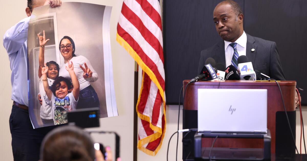 urlhttps3A2F2Fcalifornia times brightspot.s3.amazonaws.com2F592F7f2F5afbb1614943a0e31e7f58e8.jpeg