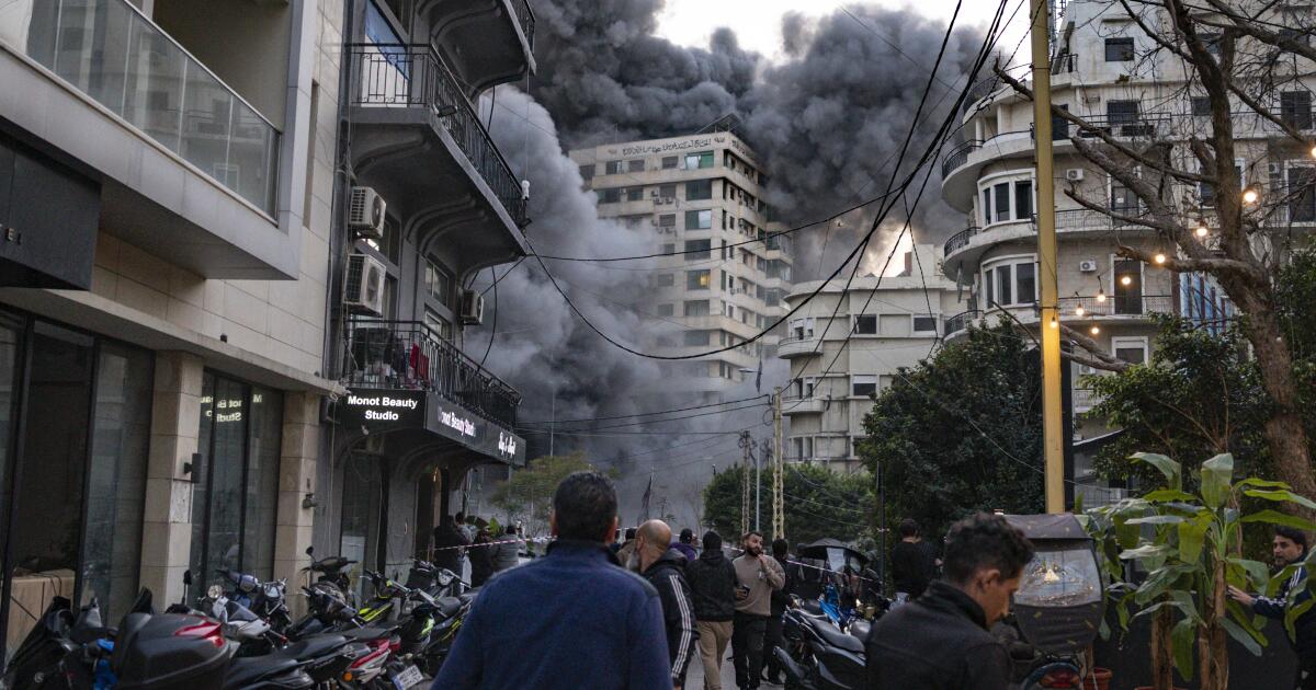 urlhttps3A2F2Fcalifornia times brightspot.s3.amazonaws.com2F832Fc62Fffbcb8fe4ca6a9c3b40b57a6.jpeg