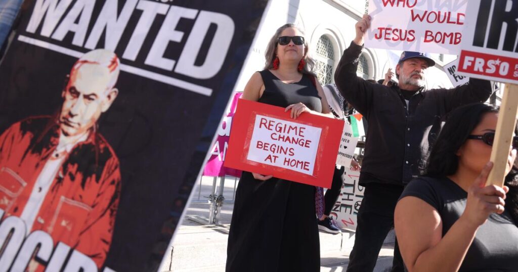 urlhttps3A2F2Fcalifornia times brightspot.s3.amazonaws.com2F892F5f2Fdb2329f04eea8aaa3ddb5d74.jpeg