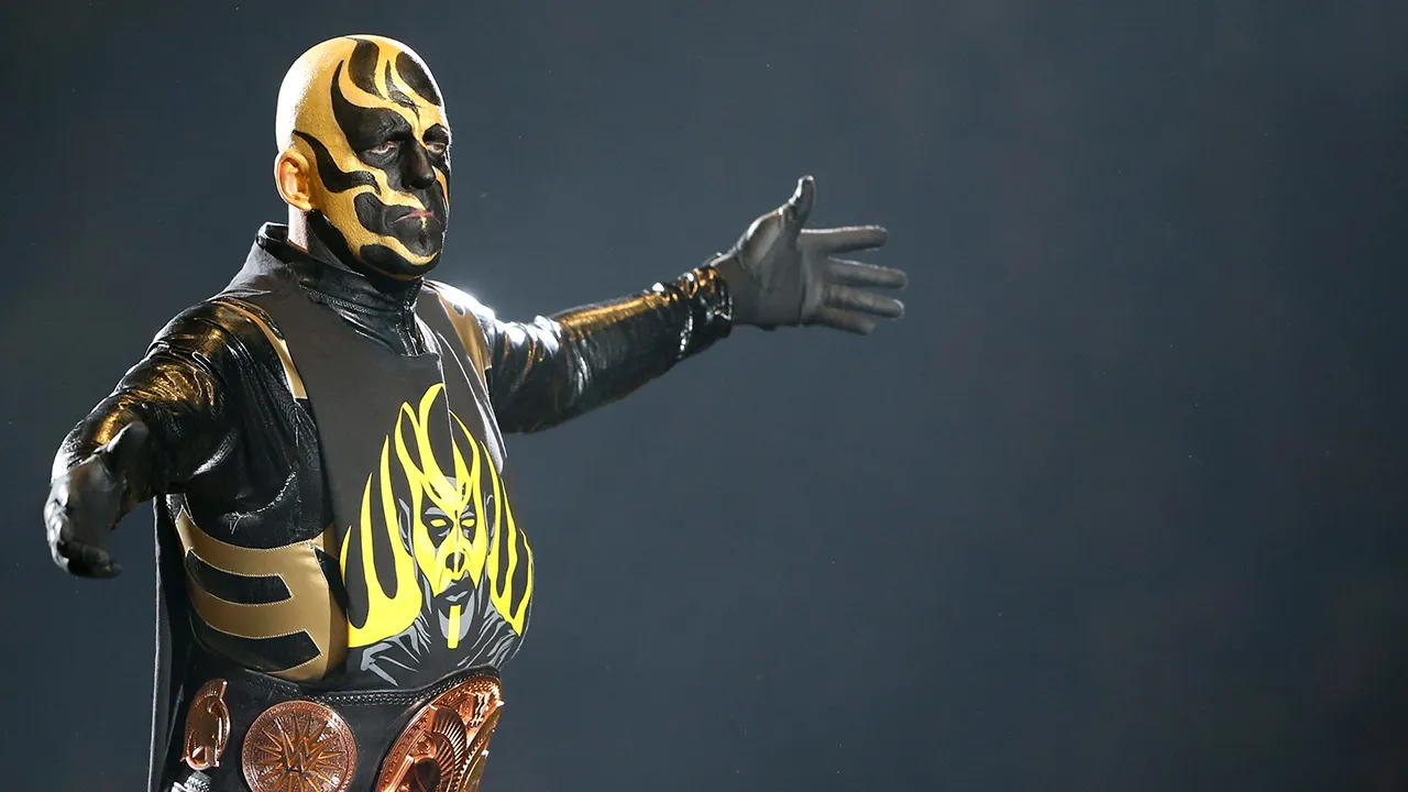 wwe goldust 030826 1.jpg