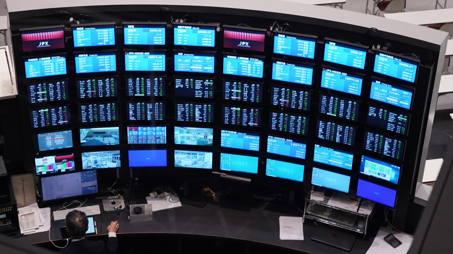 107008573 1643602320155 gettyimages 1237690039 JAPAN STOCK.jpeg