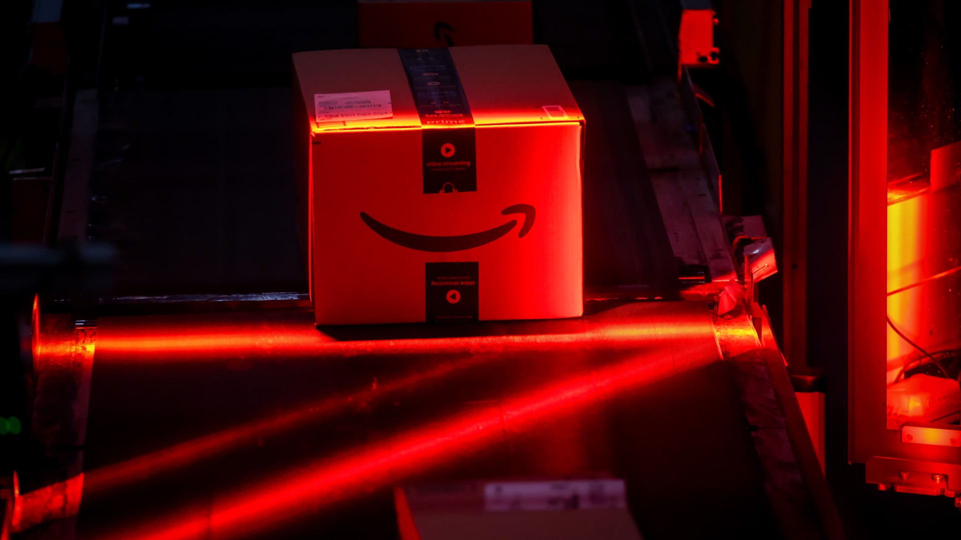 108234568 1764611182426 gettyimages 2248797569 CYBER MONDAY 2025.jpeg