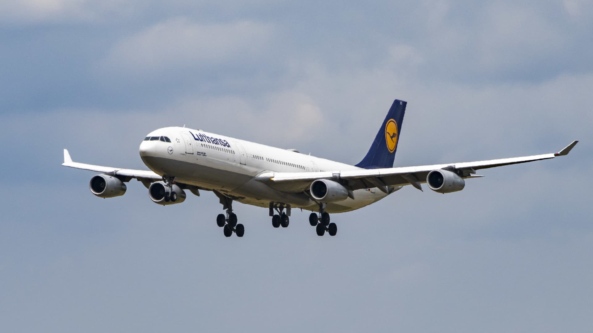 108272830 1772554412227 gettyimages 1542117347 economou lufthans230719 npdwc.jpeg