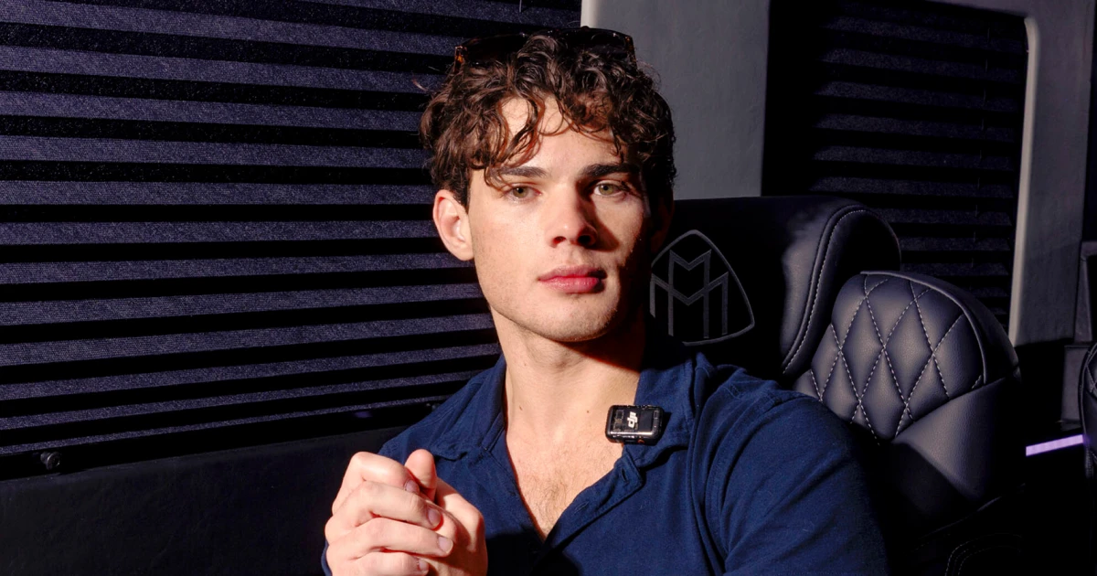 260415 clavicular ONETIMEUSEmn 0835 c306ee.jpg