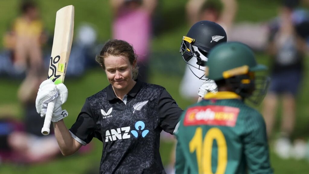 Green 141*, Mair five-for headline New Zealand's series-clinching win 1 415241.6.jpg