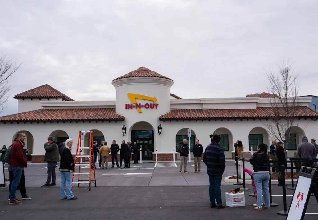 In-N-Out CEO explains why you won't see burger chain on DoorDash anytime soon 1 5cbb62de0dfad36ac64d866c306b26e9.webp