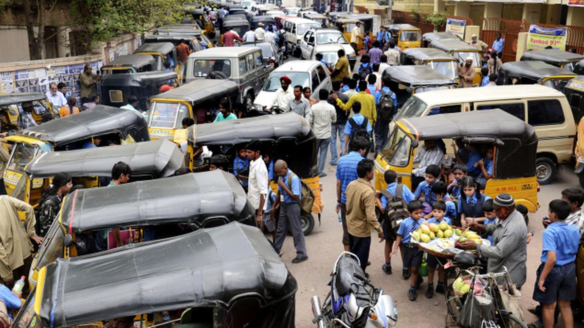 HY13CITY3HEAVY TRAFFIC JAM GCO52NF8T.1HY13CITY3HEAVY TRAFFIC JAM .jpg