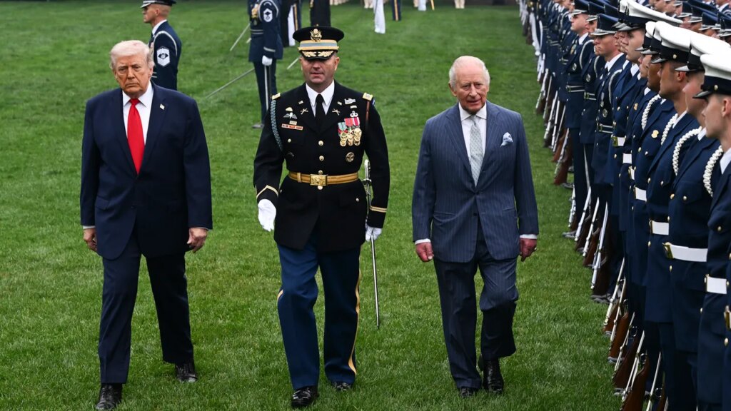 Hitchens RoyalVisit h 16461537.jpg