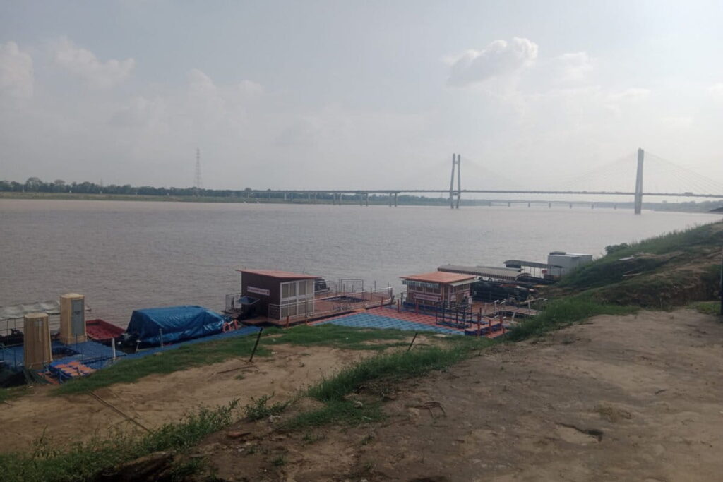 Saraswati Ghat at Yamuna River in Prayagraj 2 1200x800 1.jpg