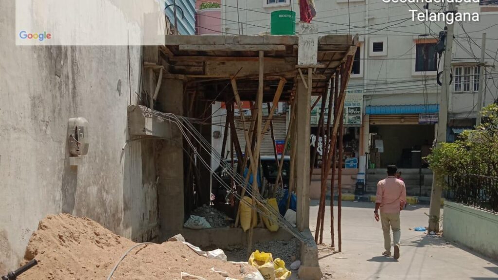 HYDRAA demolishes two-storey structure encroaching road in Hyderabad’s Bansilalpet 1 WhatsApp20Image202026 04 0820at205.40.4420PM.jpeg