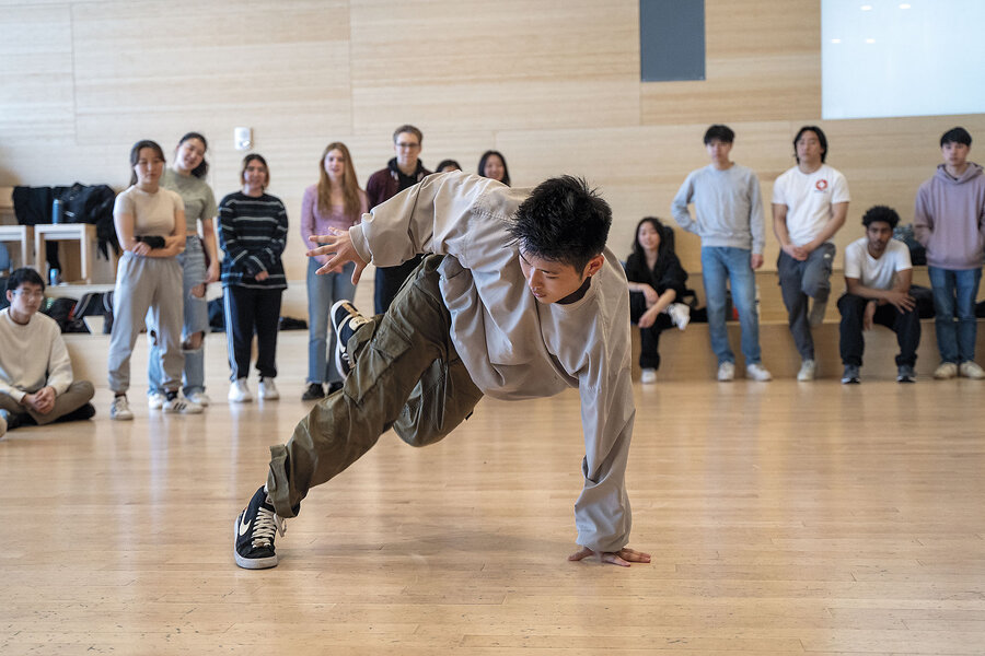 Hip-hop study is spreading on campuses as colleges add courses, faculty 3 ZNHIPHOP DANCER LEDEjpg.jpg