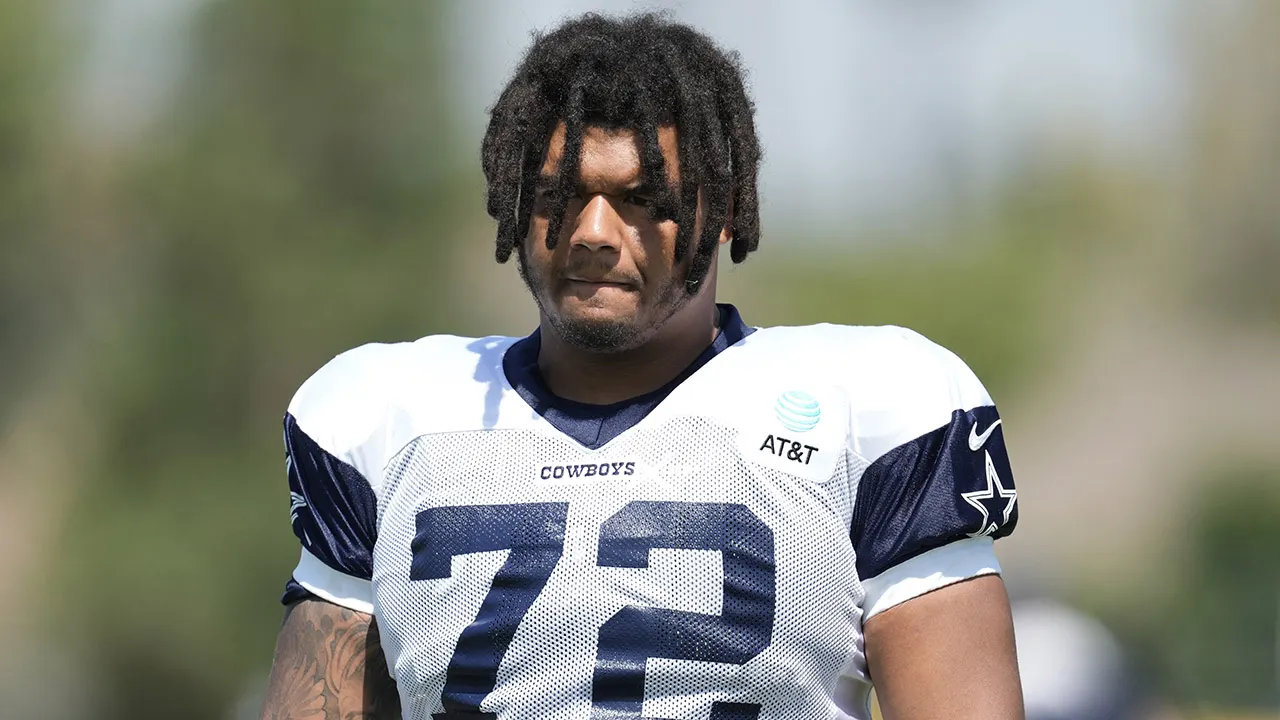 dallas cowboys defensive tackle trysten hill.jpg
