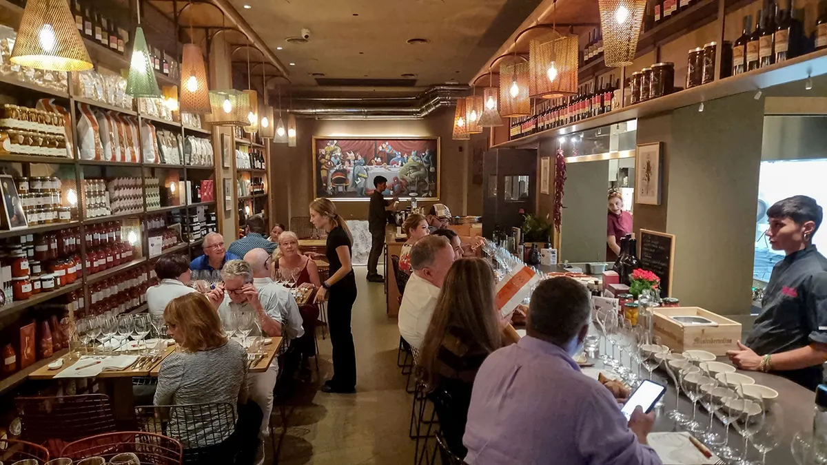 restaurant eating photo 1.jpg