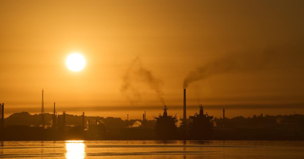 urlhttps3A2F2Fcalifornia times brightspot.s3.amazonaws.com2F042F122F46fdd37b4a44aee79dcdac9a.jpeg