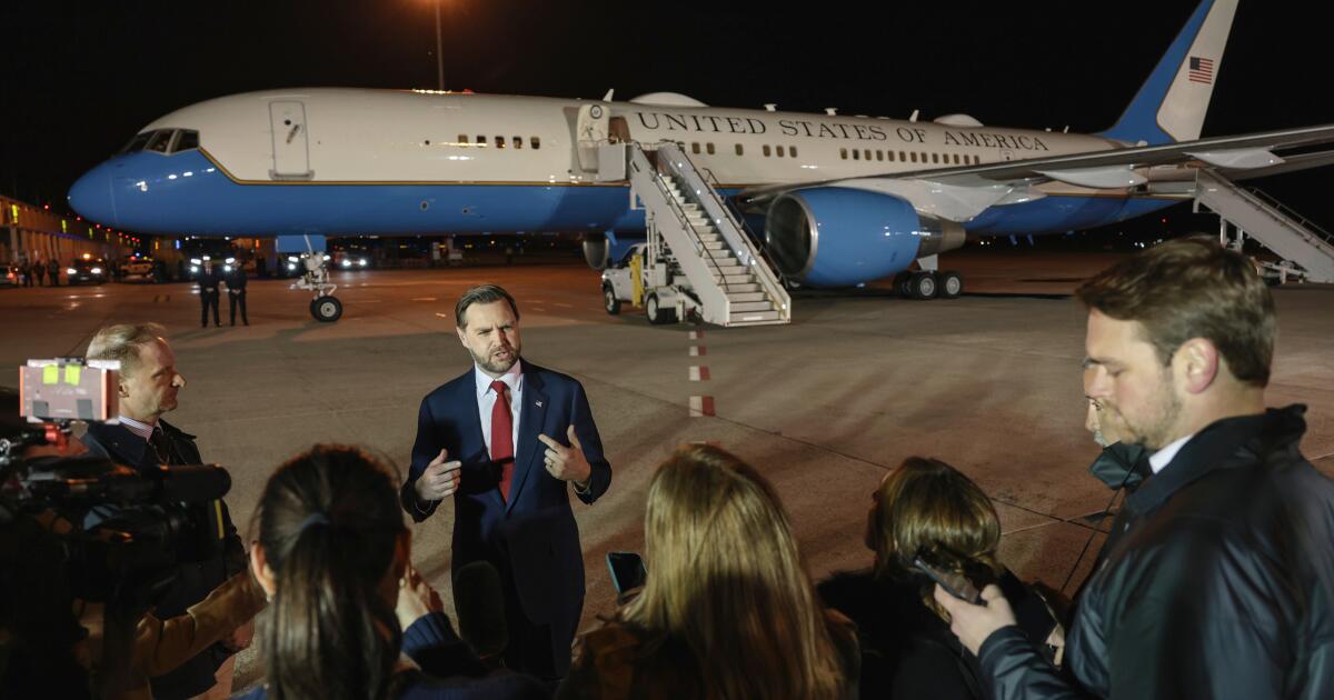 urlhttps3A2F2Fcalifornia times brightspot.s3.amazonaws.com2F7f2F112F062683854a36b40b05cad2b1.jpeg