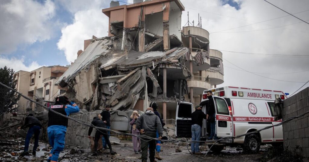 Netanyahu says ceasefire doesn't include Lebanon. Then 50 Israeli jets drop 160 bombs 1 urlhttps3A2F2Fcalifornia times brightspot.s3.amazonaws.com2Faf2F5f2Fdbbf044c488da394716de14e.jpeg