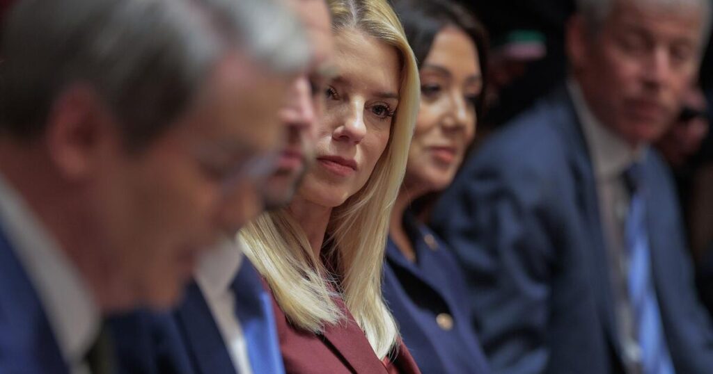 urlhttps3A2F2Fcalifornia times brightspot.s3.amazonaws.com2Fe42F6c2F2bc73fa24e3d8cf463552c71.jpeg