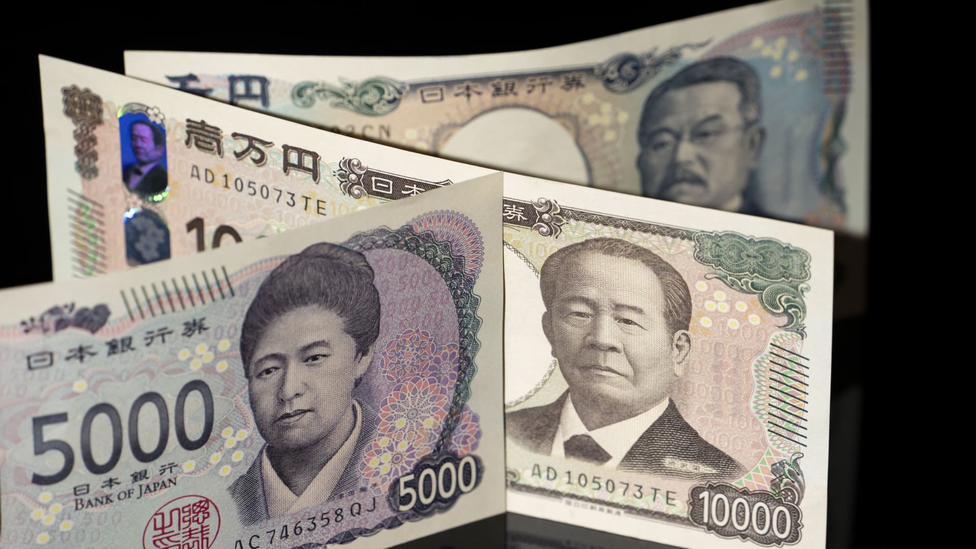 108304082 1778198175448 gettyimages 2239389441 JAPAN YEN.jpeg