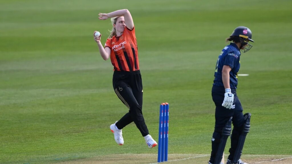 Charley Phillips stars with 5 for 49 as Blaze torch Durham 1 416482.6.jpg