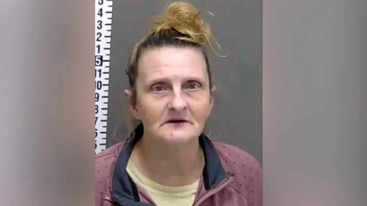 angela lipps mugshot.jpeg