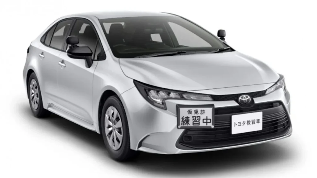 Toyota Builds A Manual Corolla That Regular Buyers Cannot Have 3 https2F2Fmedia.zenfs .com2Fen2Fguessing headlights 1782Fd2e8dbe5c99c80b5a6c880342c7ff254.webp
