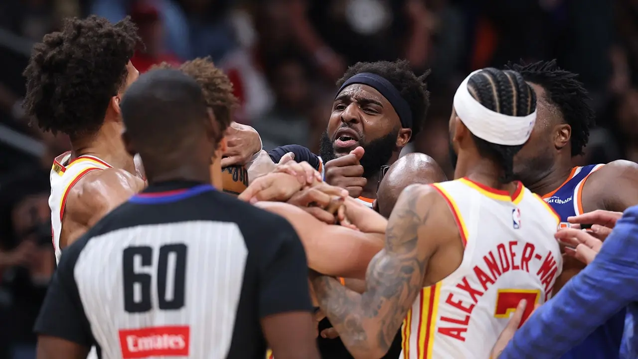 mitchell robinson jalen johnson playoffs fox news 001.jpeg
